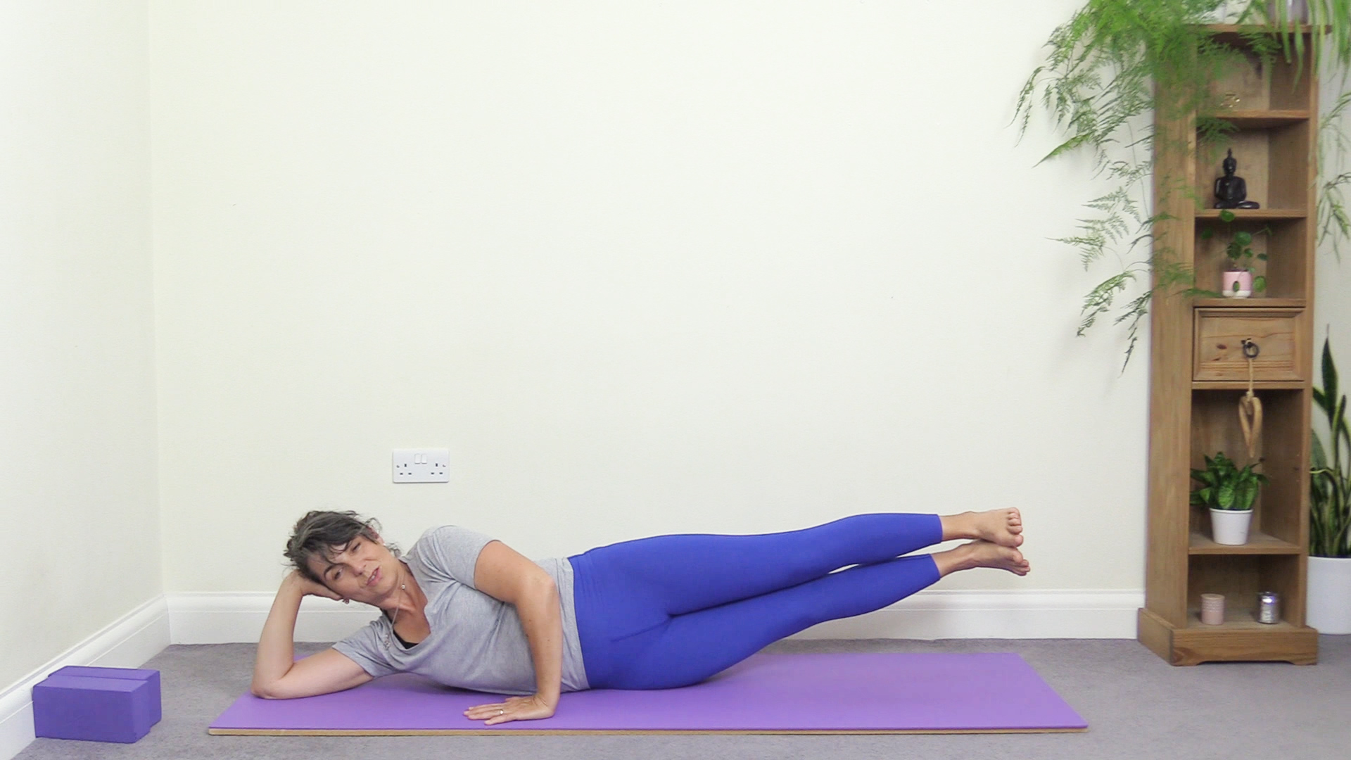 How to do Bharmanasana Variation Side Stretch